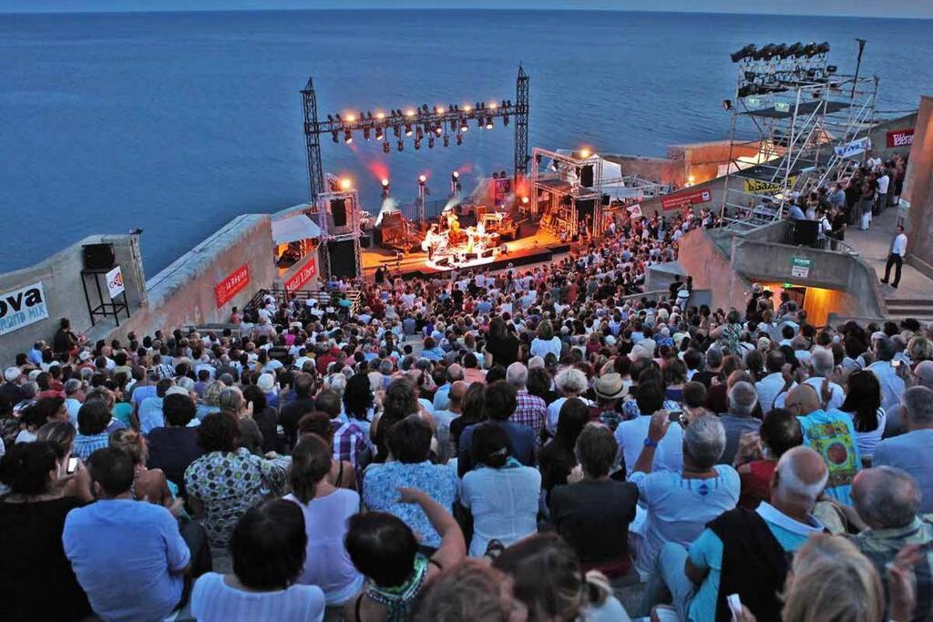 3 étoiles Studio 4 couchages résidence port cros à Sète Exterior foto