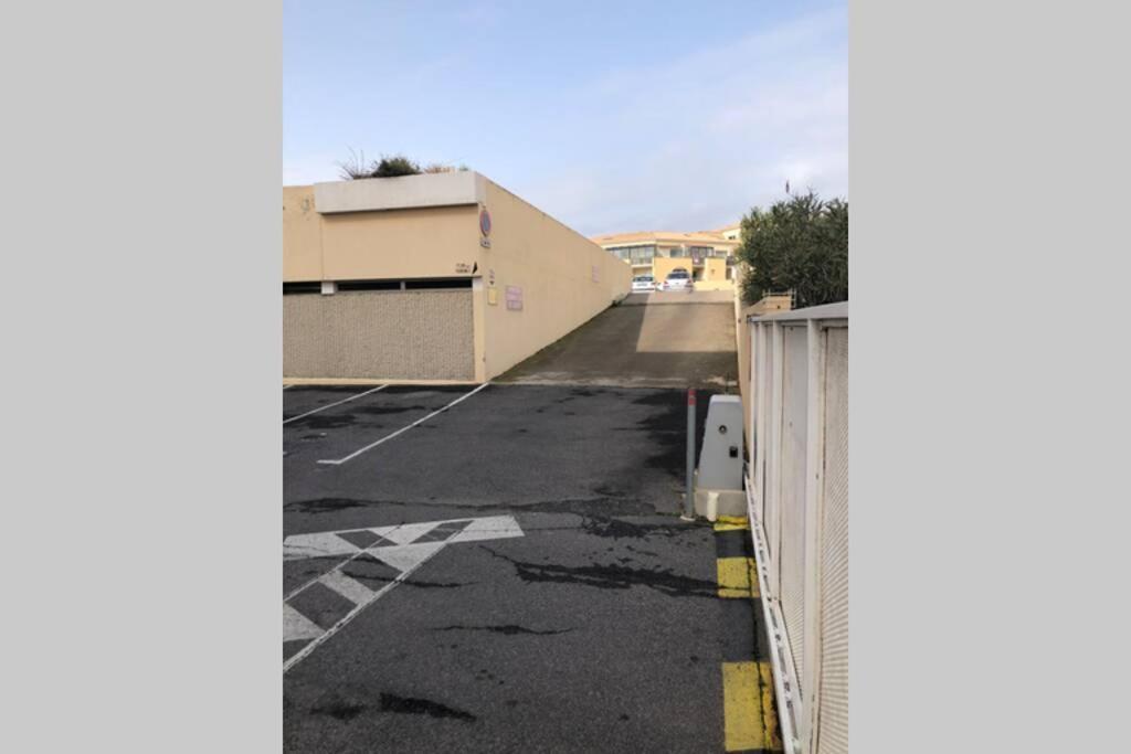 3 étoiles Studio 4 couchages résidence port cros à Sète Exterior foto